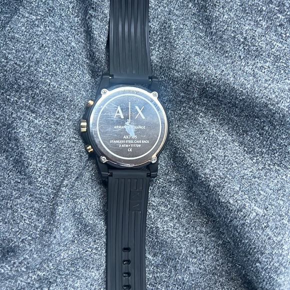 Armani exchange watch black and gold rubber material - Picture 3 of 6